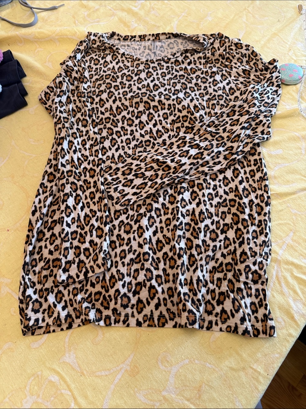 Banana Republic Leopard Print Long Sleeve Top - Beige, Brown, Black
Med
26” long